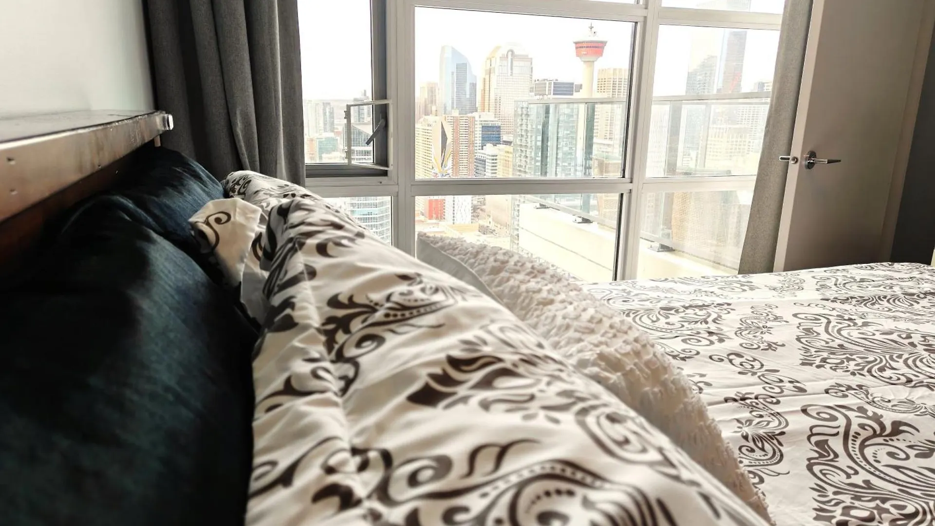 Aparthotel Breath Taking View-4Guest Dt Skyline 35Th Floor YYC 0*,  Kanada