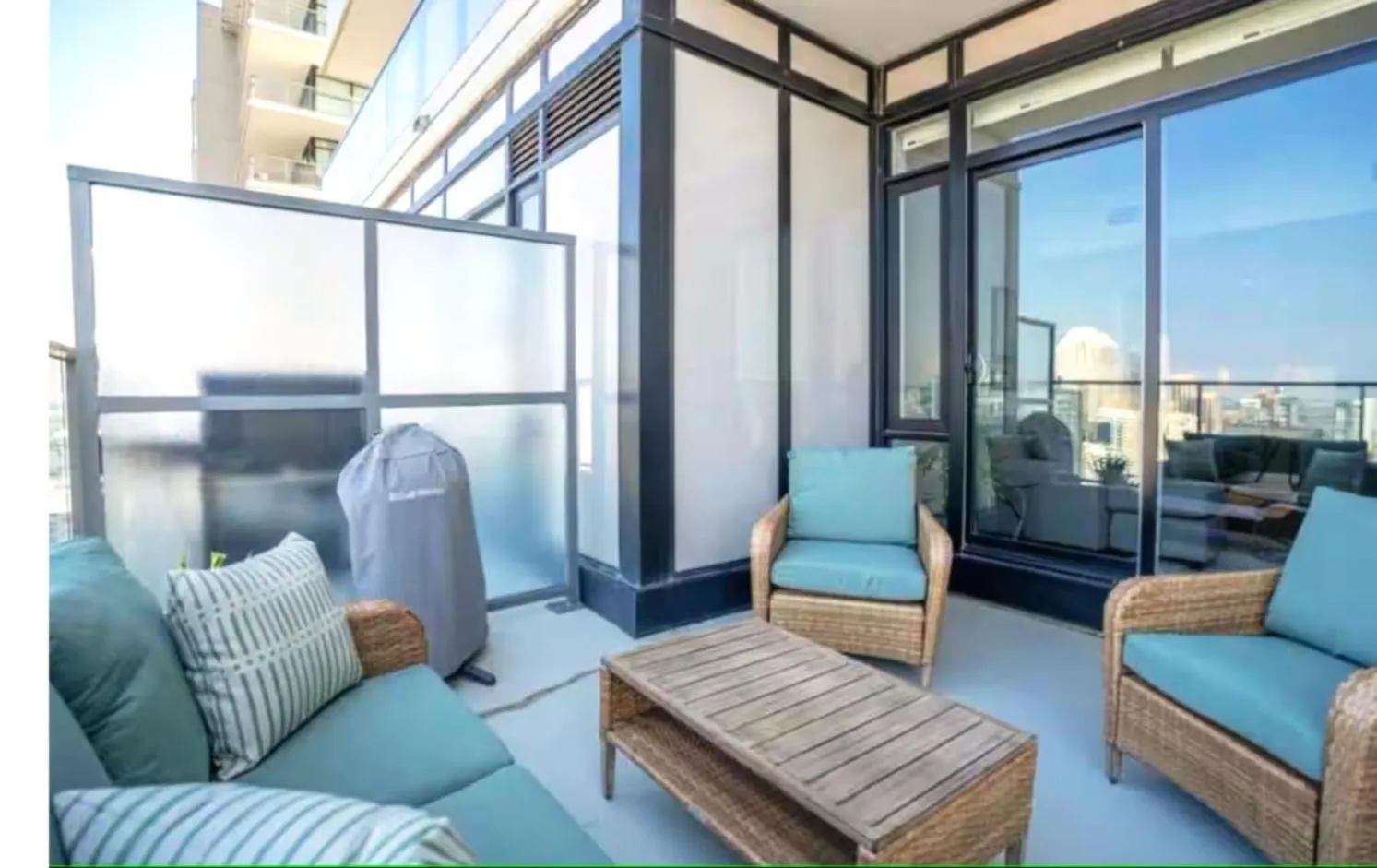 Breath Taking View-4Guest Dt Skyline 35Th Floor Aparthotel YYC